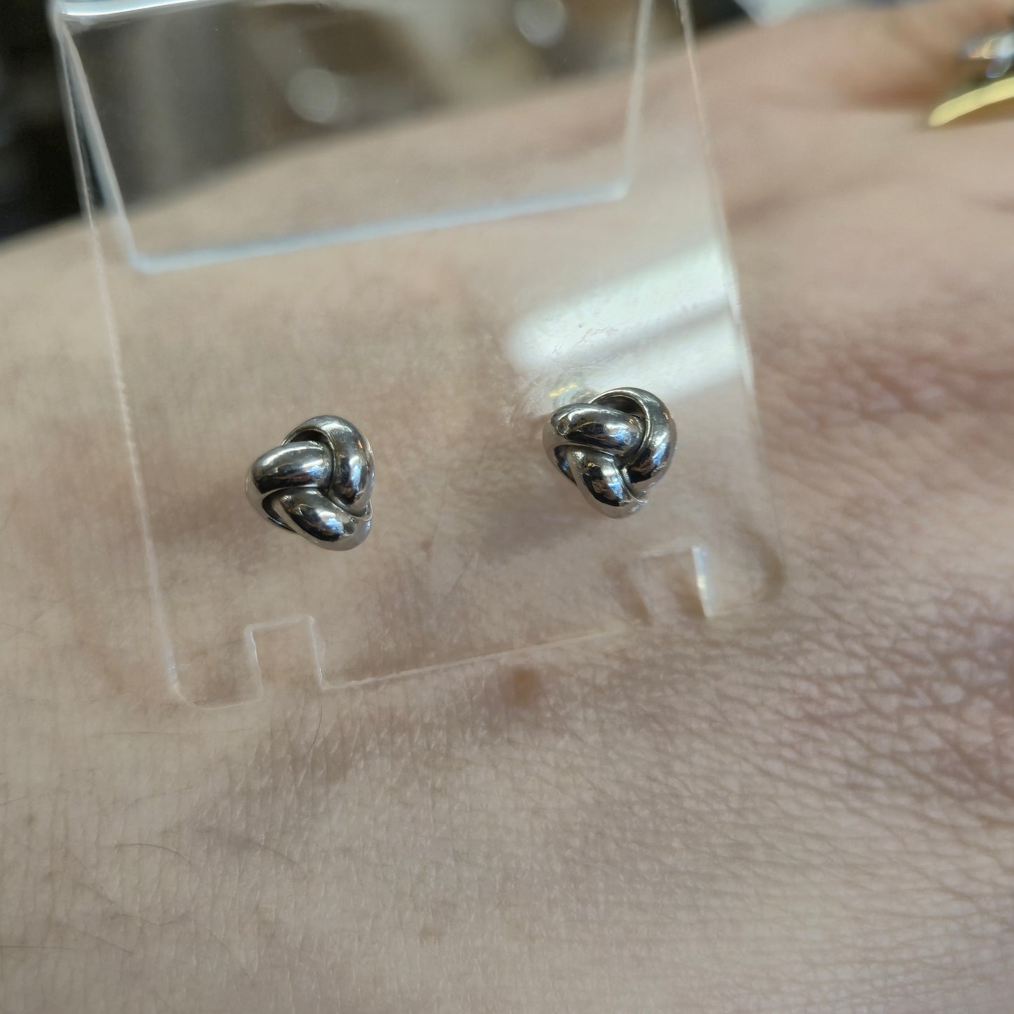 9ct White Gold 3 Strand Lightweight Knot Stud Earrings