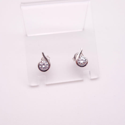 9ct White Gold Round Cubic Zirconia CZ Teardrop Wave Stud Earring