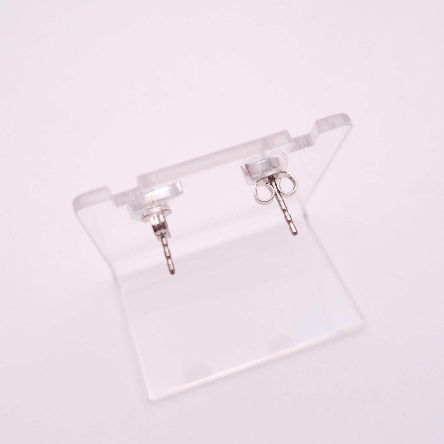 9ct White Gold Round Cubic Zirconia CZ Teardrop Wave Stud Earring