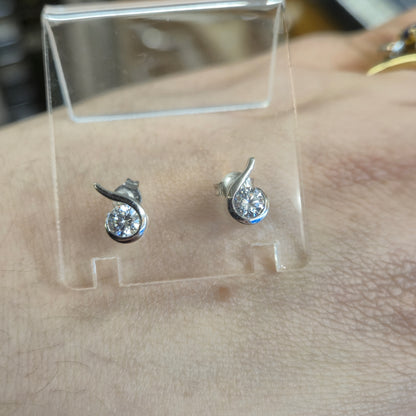 9ct White Gold Round Cubic Zirconia CZ Teardrop Wave Stud Earring