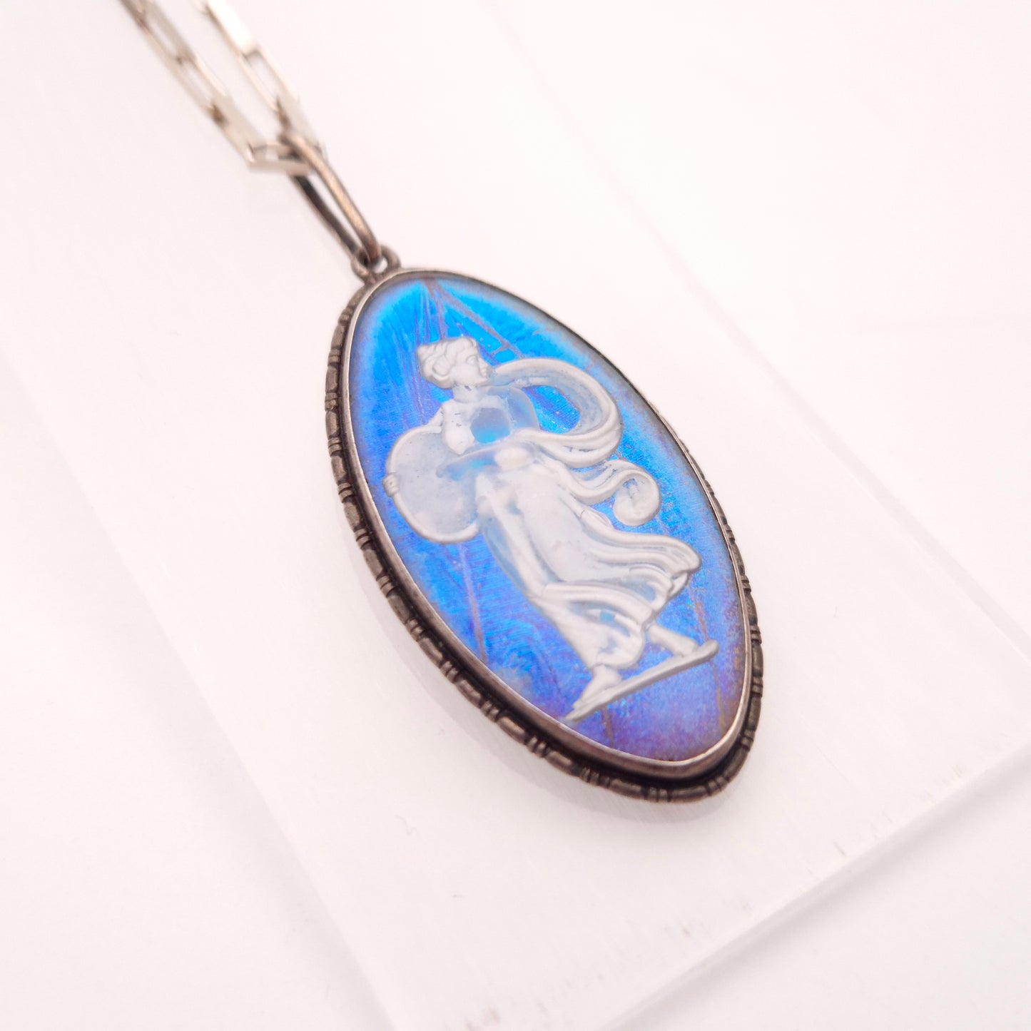 Sterling Silver Vintage Oval Butterfly Wing Cameo Pendant and Chain Necklace