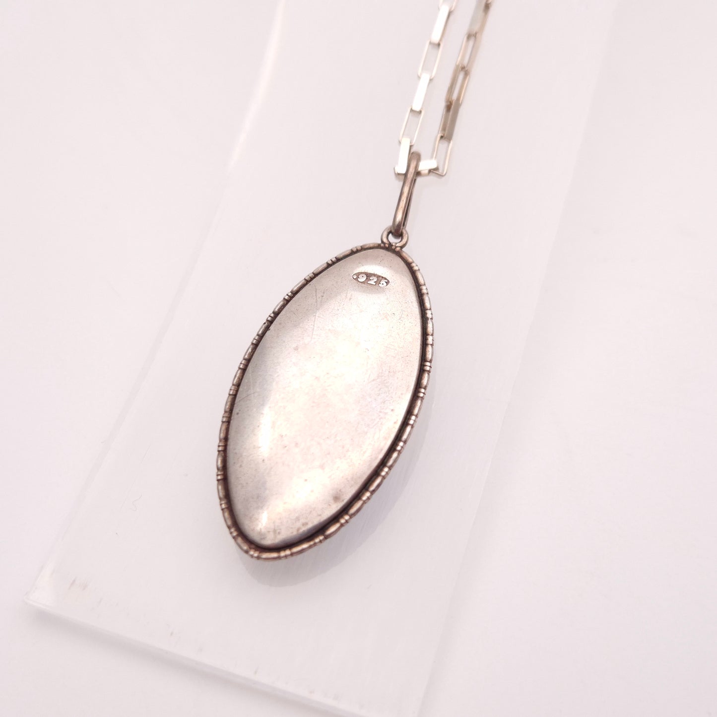 Sterling Silver Vintage Oval Butterfly Wing Cameo Pendant and Chain Necklace