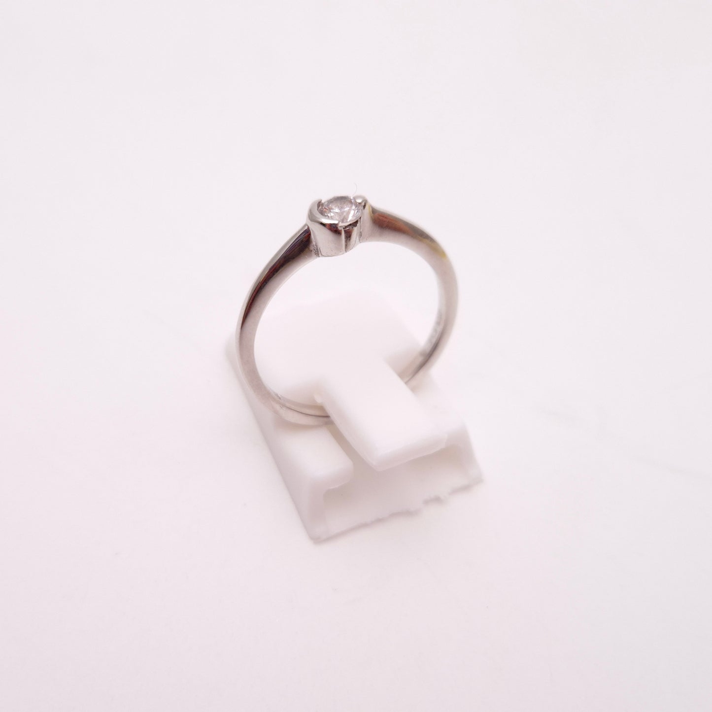 18ct White Gold ~0.15ct Diamond Half Bezel Set Solitaire Ring