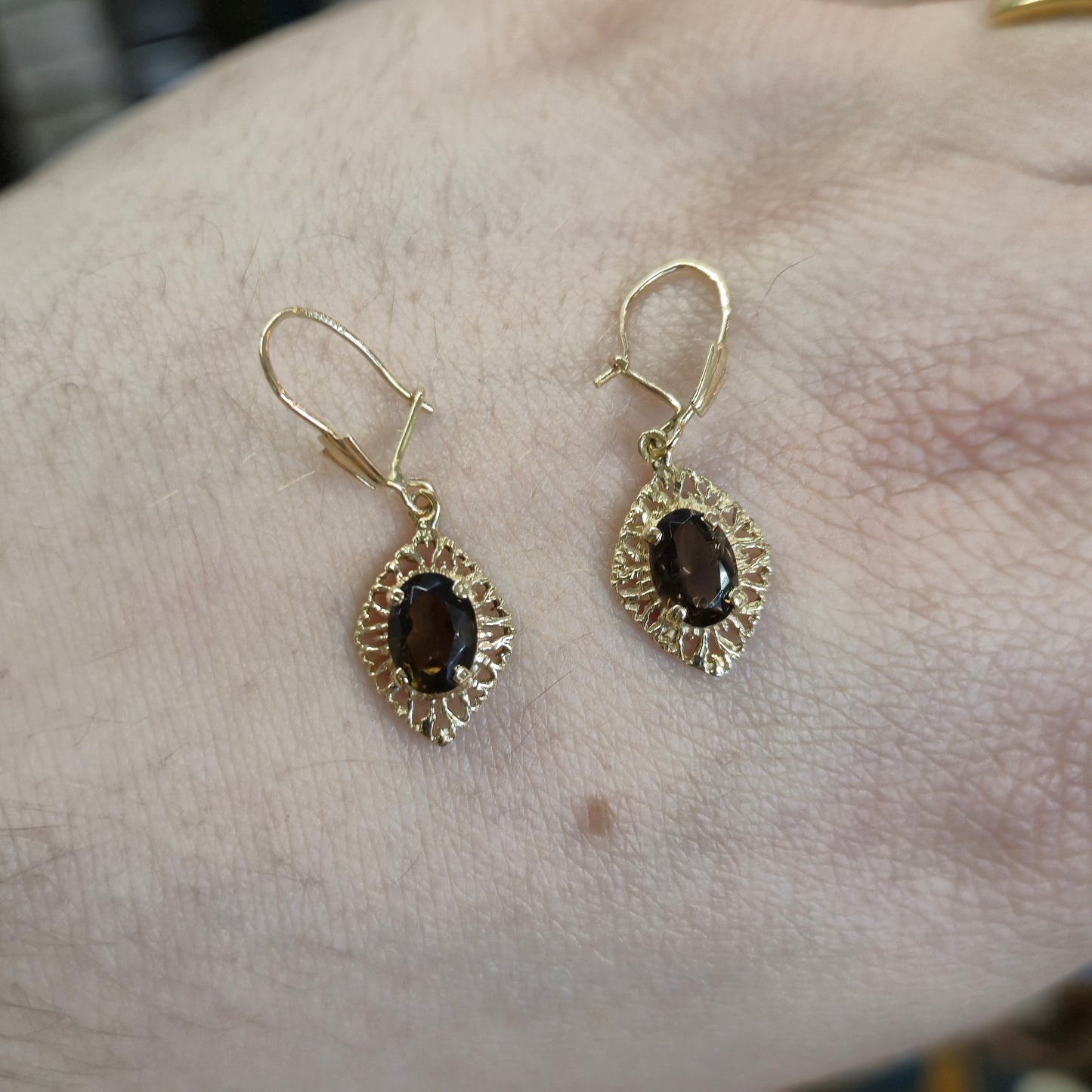 9ct Yellow Gold Vintage Cut-Out Openwork Smoky Quartz Drop Earrings