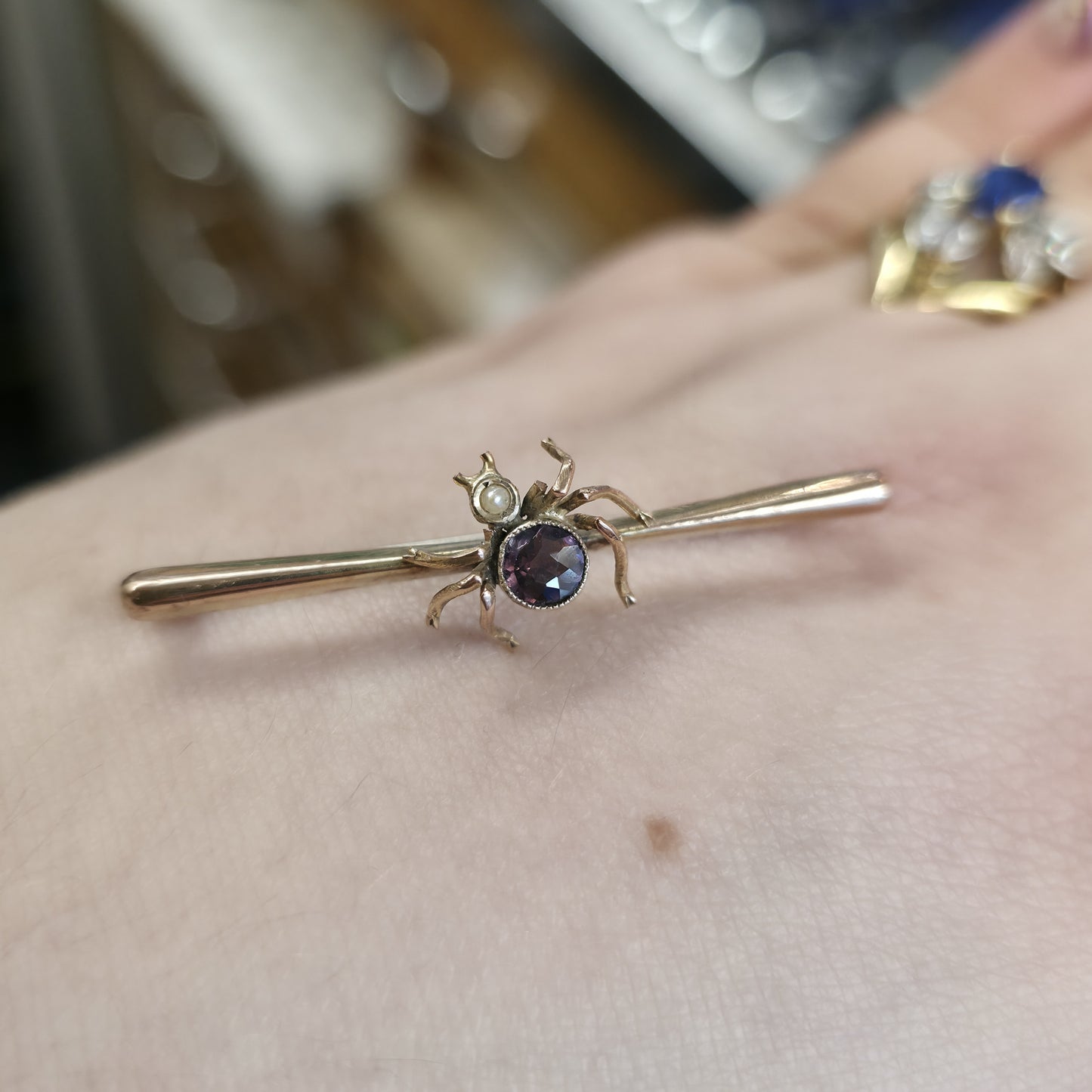 15ct Yellow Gold Antique Spider / Insect Pearl and Purple Stone Bar Brooch (AF)