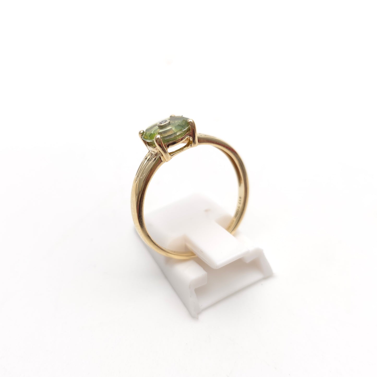9ct Yellow Gold Round Cut Peridot With Inset Diamond Solitaire Ring