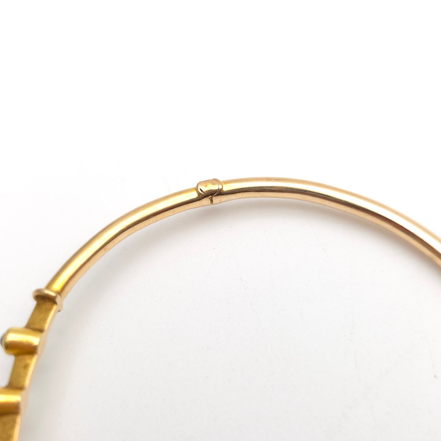 9ct Yellow Gold Antique Pearl Set Horseshoe Motif Hinged Bangle