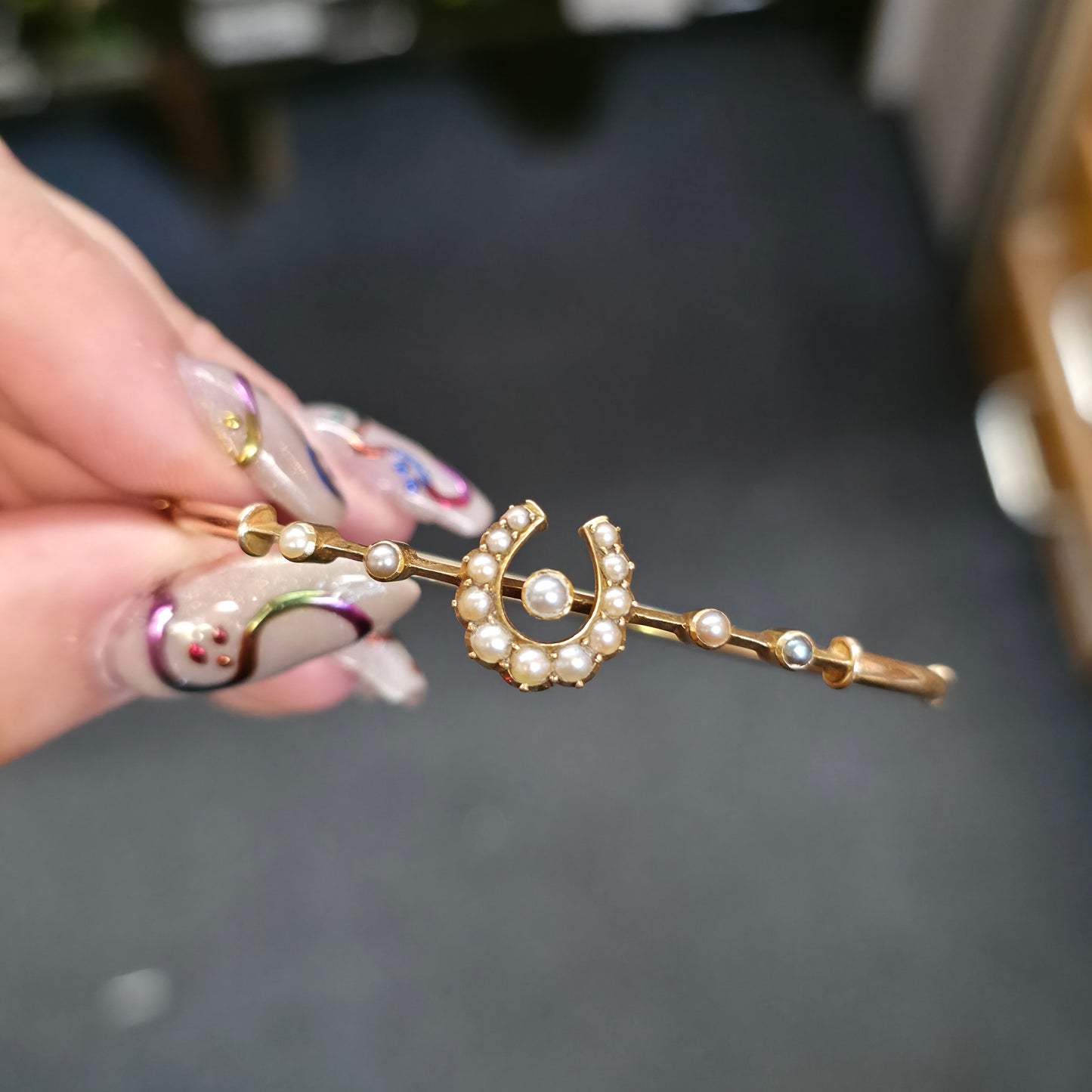 9ct Yellow Gold Antique Pearl Set Horseshoe Motif Hinged Bangle