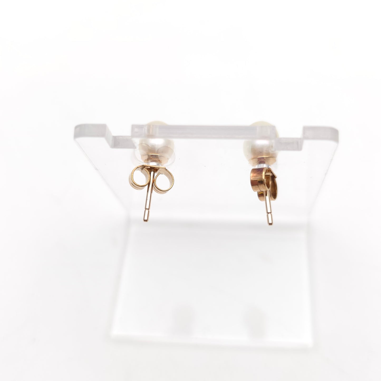 9ct Yellow Gold White 5mm Round Pearl Stud Earrings