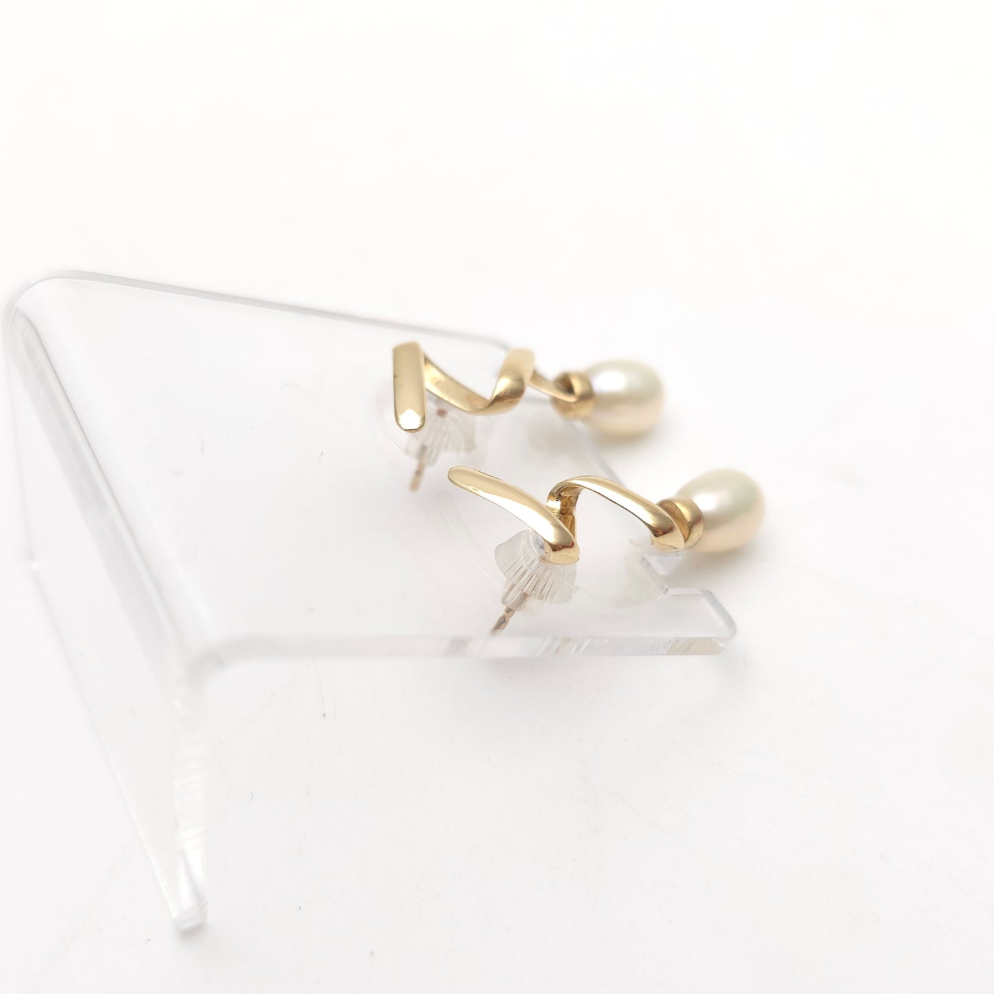 9ct Yellow Gold White Pearl Zigzag Wavy / Wiggle Drop Stud Earrings