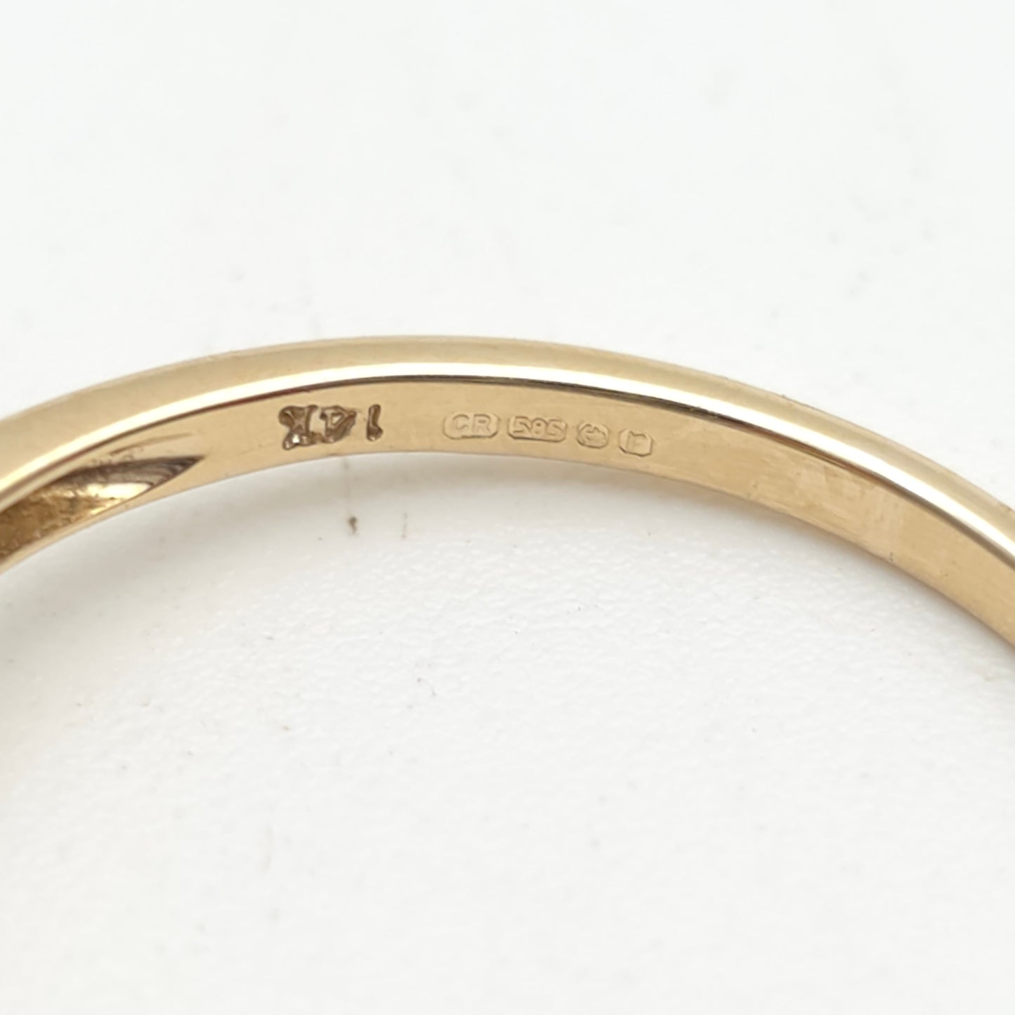 14ct Yellow Gold Oval Cut Golden Zircon and Diamond Trilogy Ring