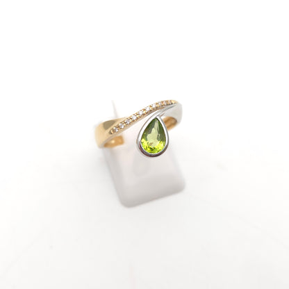 9ct Yellow Gold Diamond And White Gold Set Pear Cut Peridot Ring