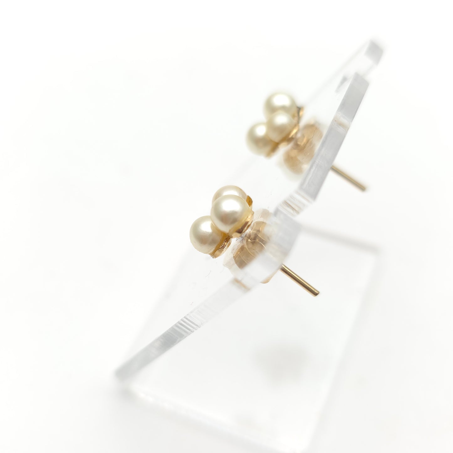9ct Yellow Gold Three White Pearl Trefoil Stud Earrings