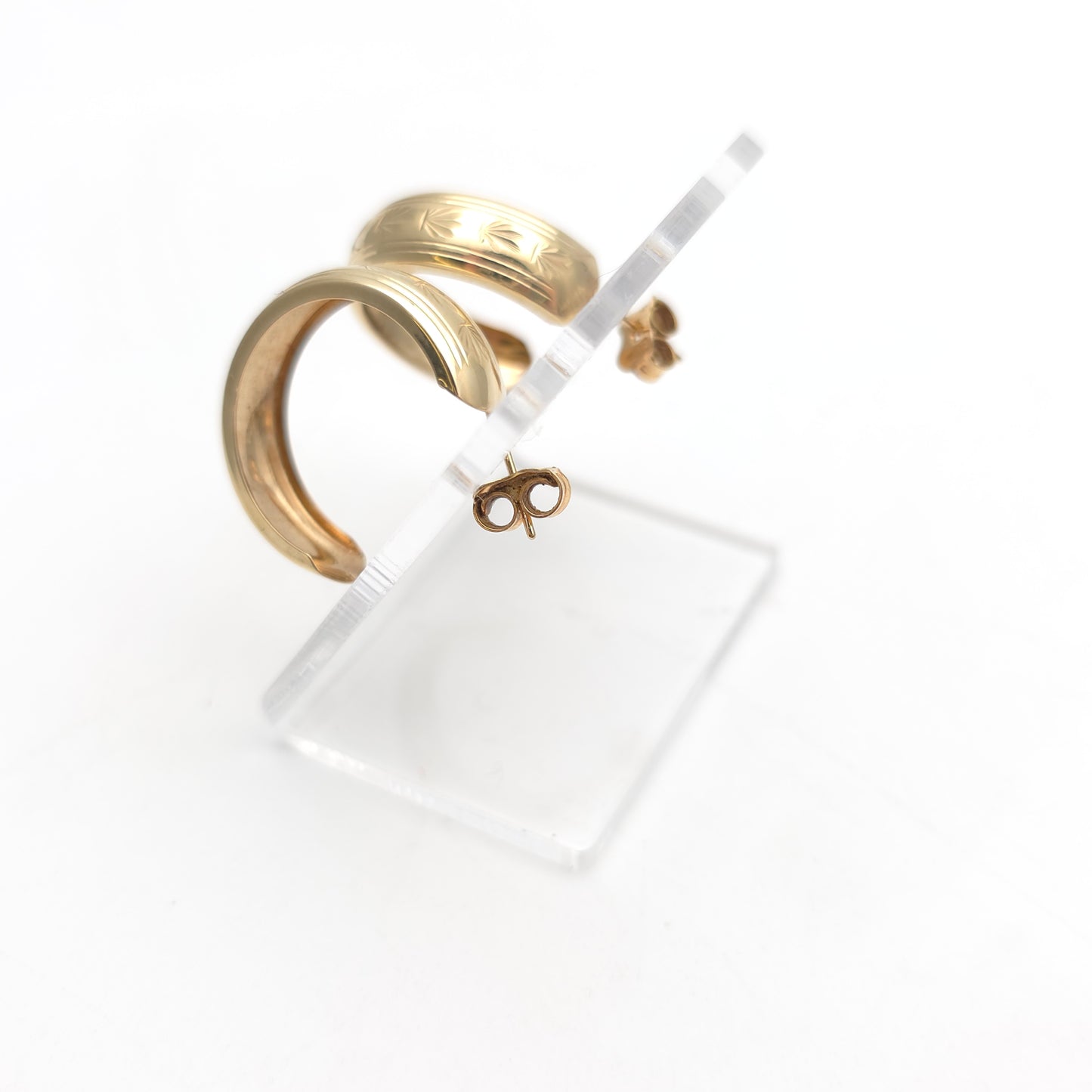 9ct Yellow Gold Diamond Cut Lightweight Hoop Style Earrings