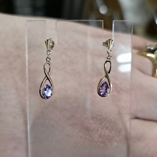 9ct Yellow Gold Lightweight Amethyst Figure 8 Drop Earrings