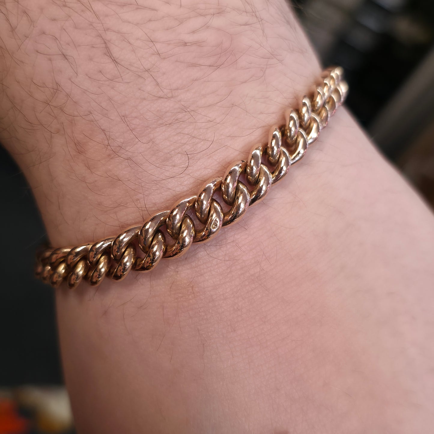 9ct Yellow Gold Heavyweight Chunky Graduated Curb Albert Bracelet With T-Bar