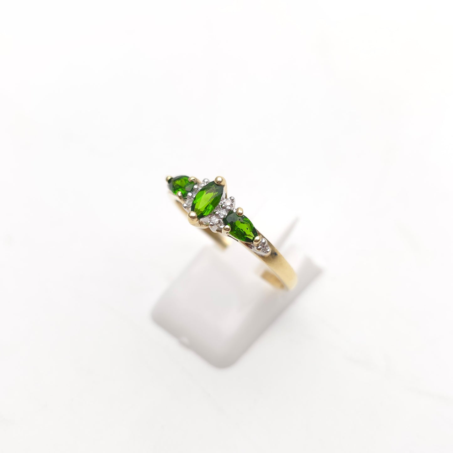 9ct Yellow Gold Deep Green Stone And Diamond Multi-Stone Ring