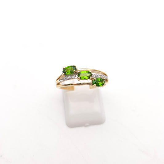 9ct Yellow Gold Three Oval Cut Green Stone (likely Garnet) and Diamond Ring