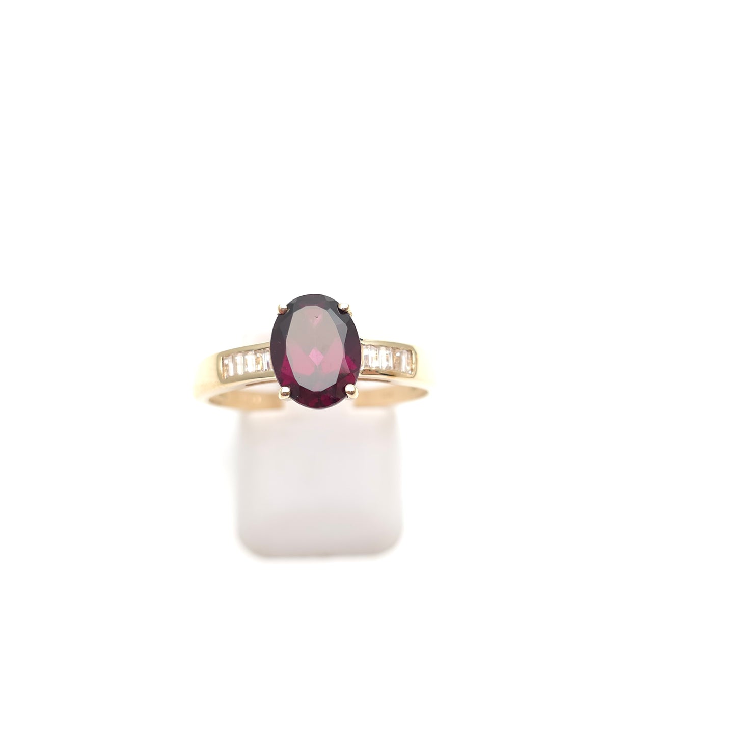 9ct Yellow Gold Oval Cut Rhodolite Garnet And Channel Set Diamond Shoulder Ring