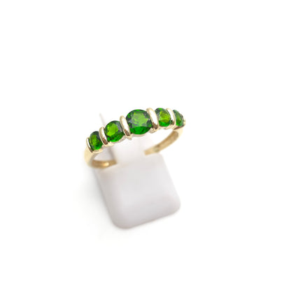 9ct Yellow Gold Graduated Round Cut Diopside Five Stone Row Ring