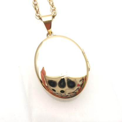 9ct Yellow Gold Vintage Engraved Chunky Locket And Prince of Wales 60cm Chain
