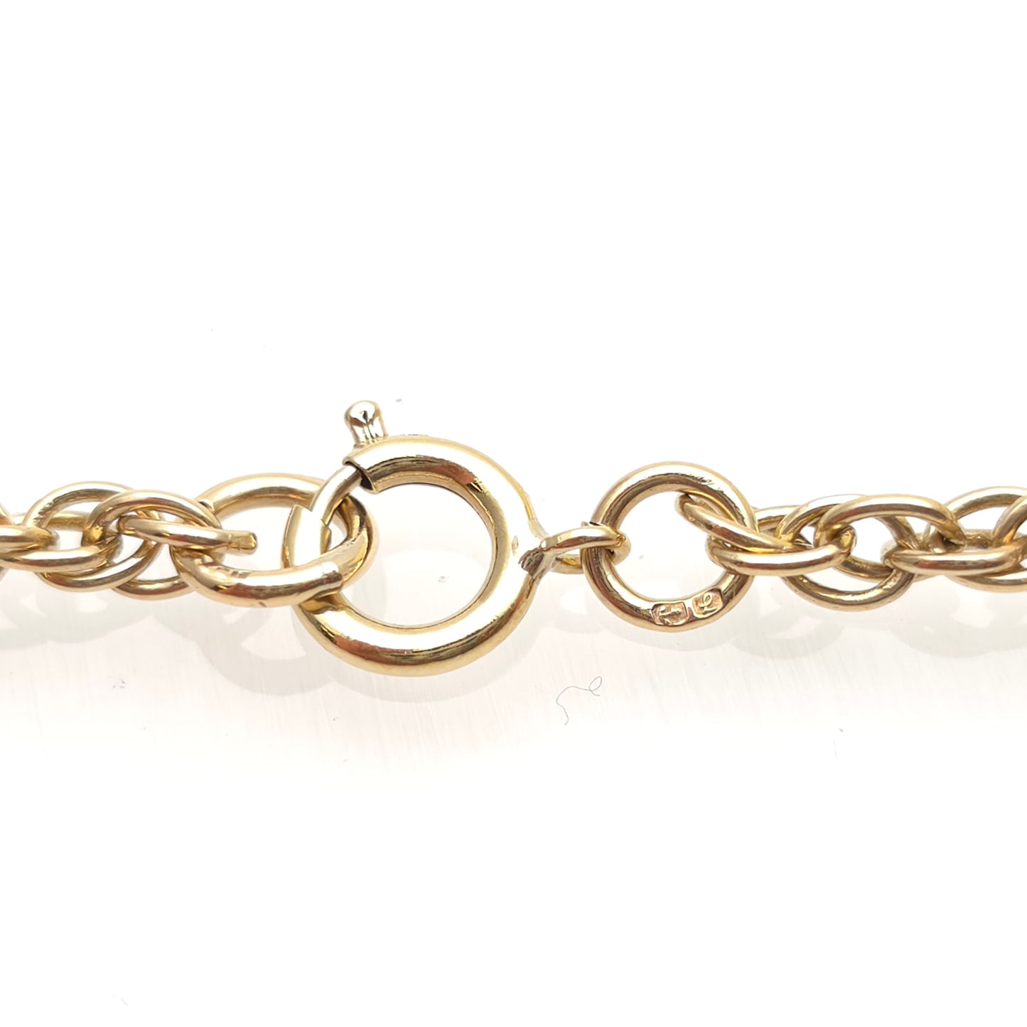 9ct Yellow Gold Vintage Engraved Chunky Locket And Prince of Wales 60cm Chain