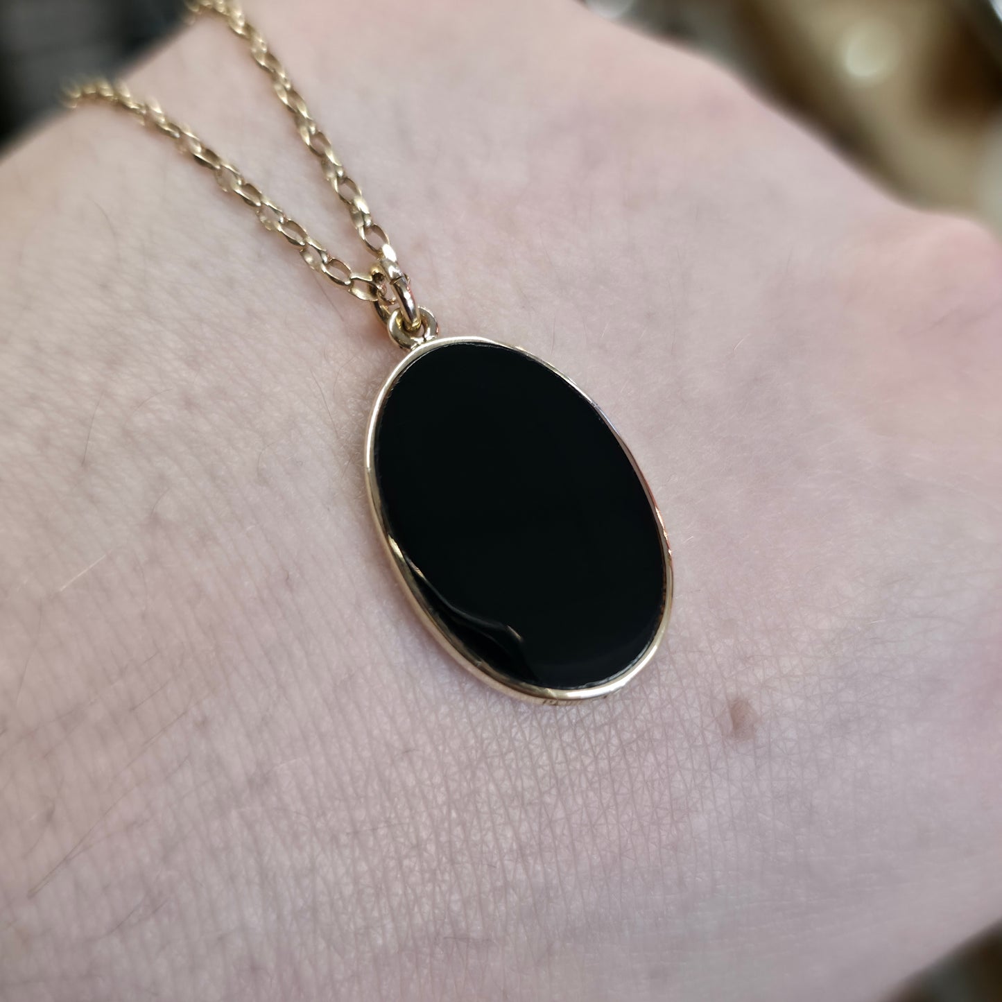 9ct Yellow Gold Vintage Double Sided Oval Onyx Panel Pendant