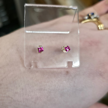 9ct Yellow Gold Small Princess Square Cut Synthetic Ruby Stud Earrings