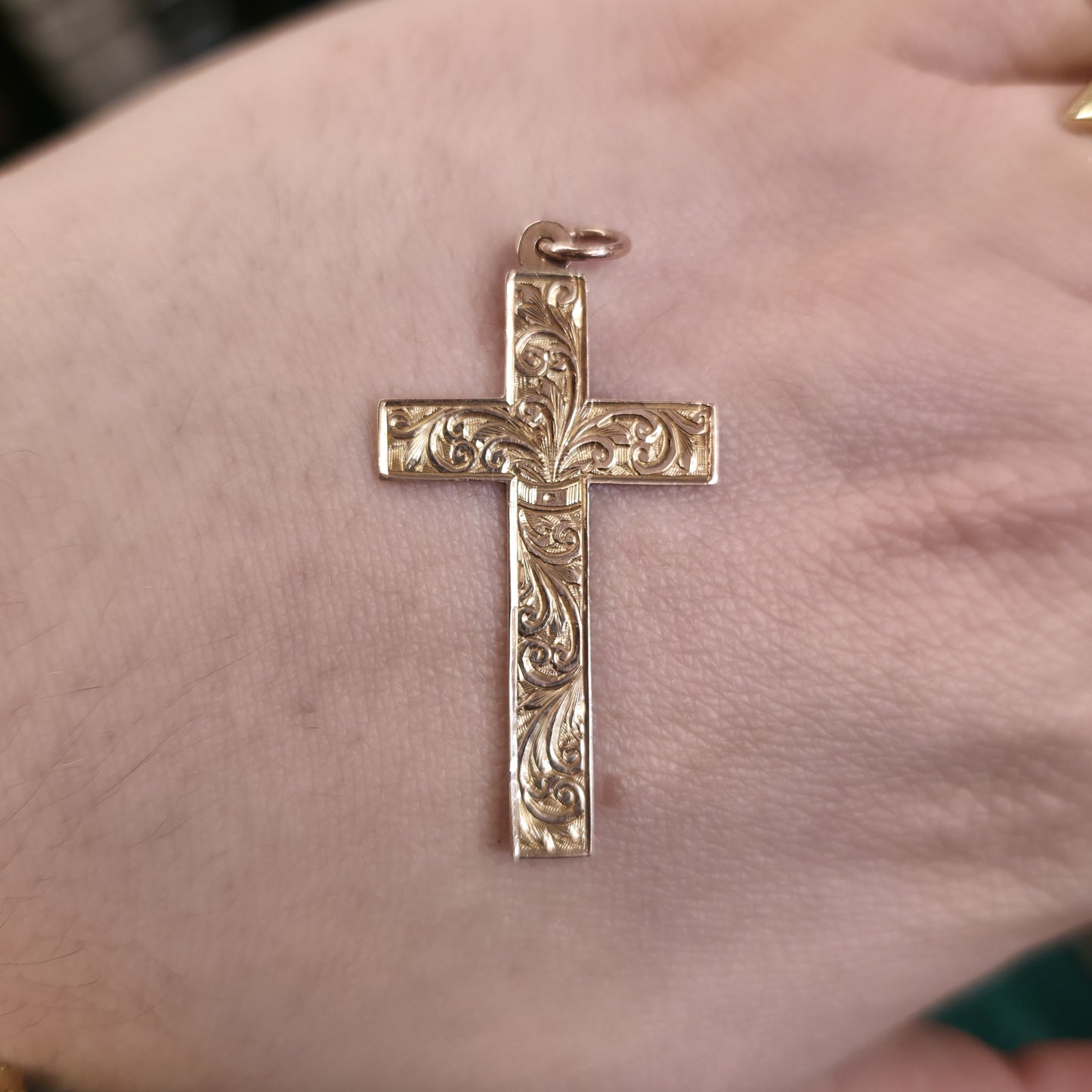 9ct Rose Gold Antique Foliate Engraved Patterned Cross Pendant Piece
