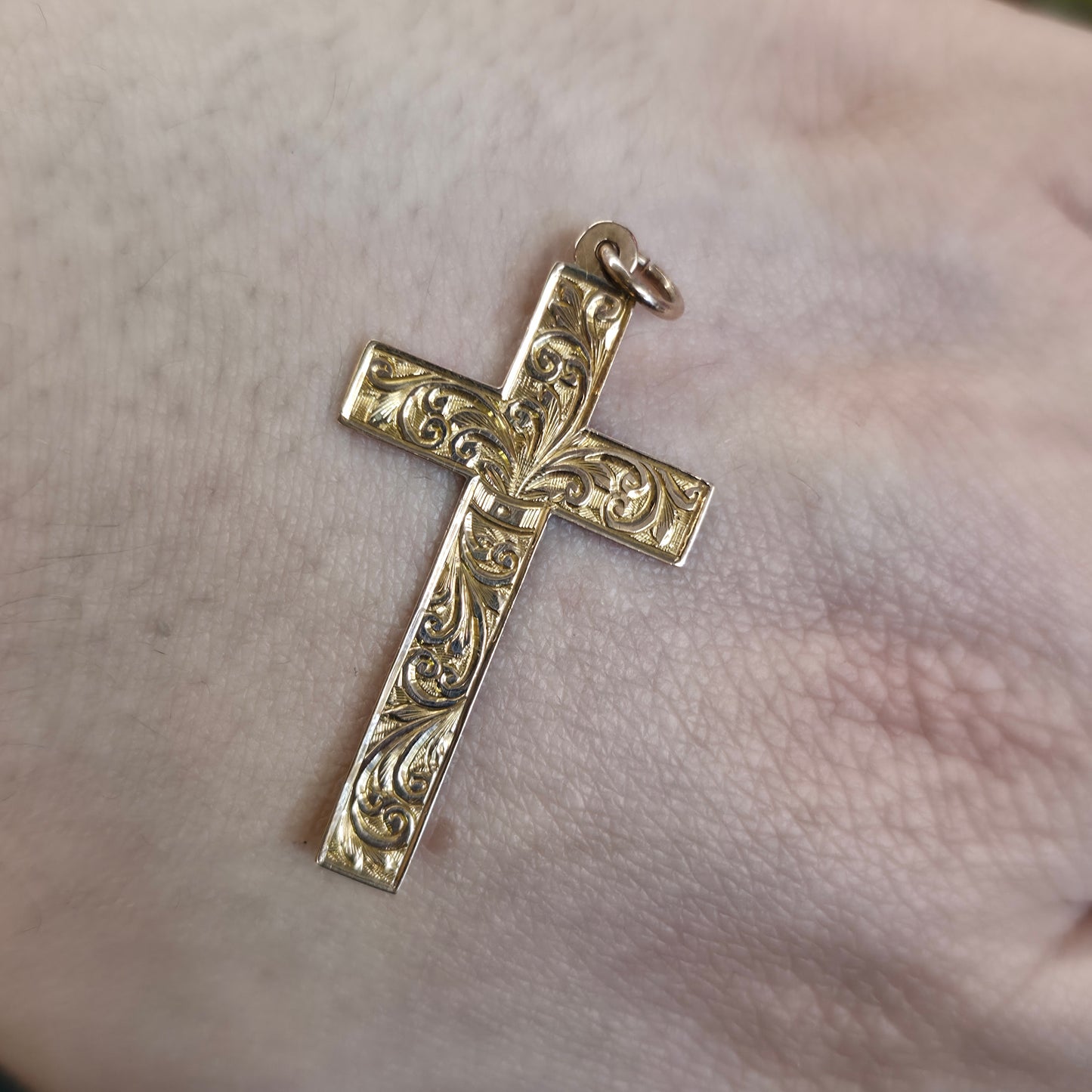 9ct Rose Gold Antique Foliate Engraved Patterned Cross Pendant Piece