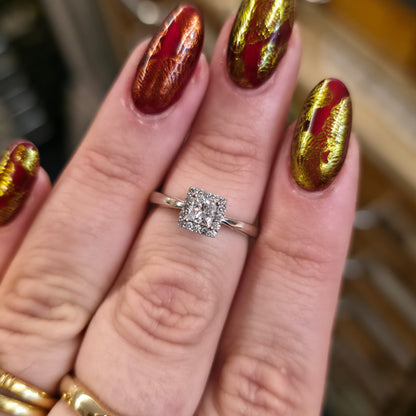 18ct White Gold Princess Cut Diamond Halo Cluster Ring (0.5TCW)