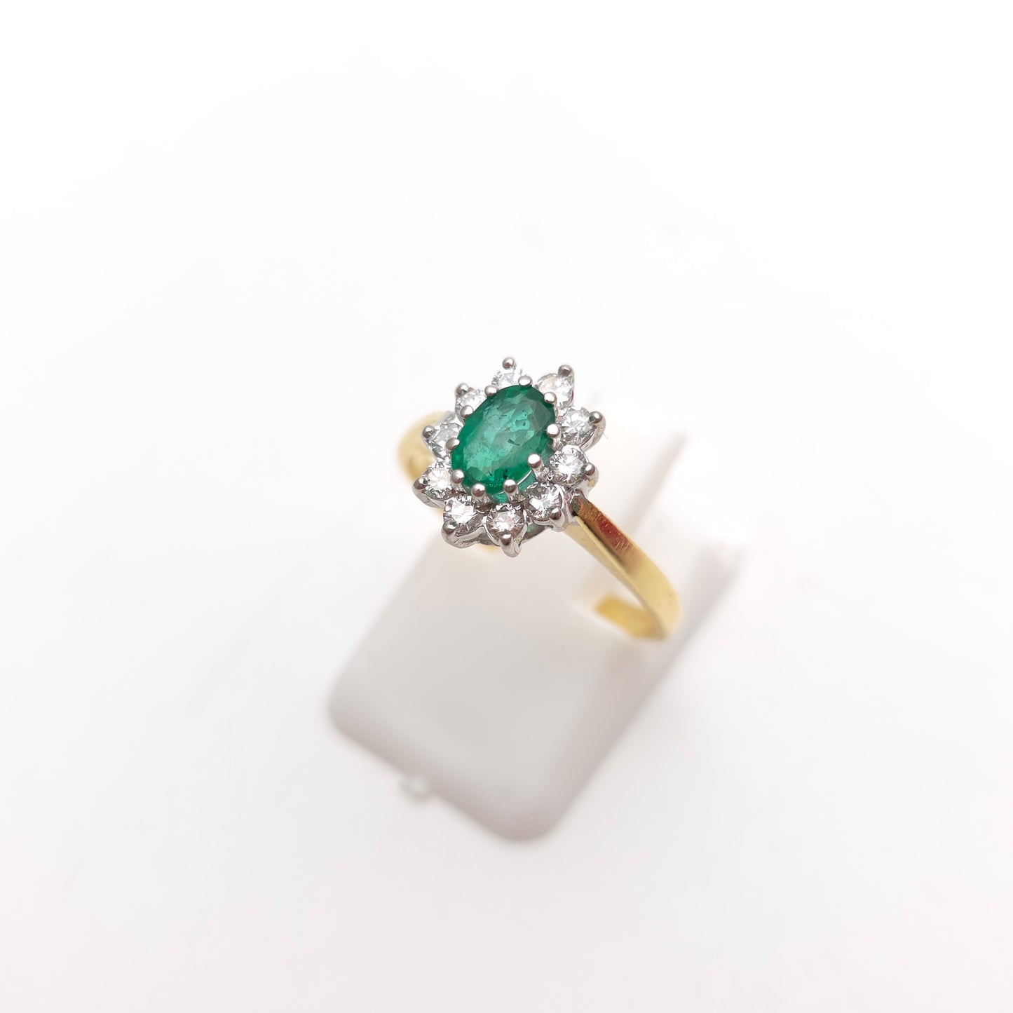 18ct Yellow Gold Traditional Oval Cut Emerald And Diamond Cluster Ring