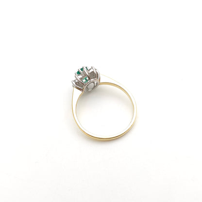 18ct Yellow Gold Traditional Oval Cut Emerald And Diamond Cluster Ring