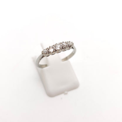 18ct White Gold And Platinum Antique 5 Stone Graduated Diamond Row Ring