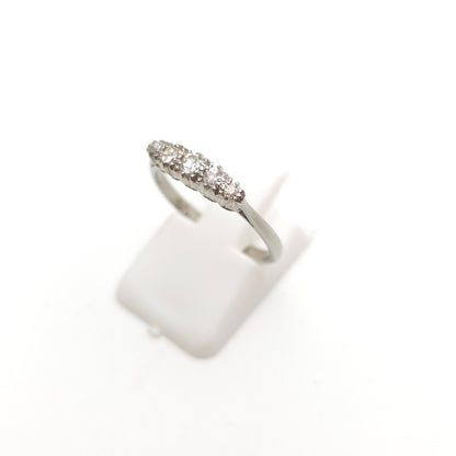 18ct White Gold And Platinum Antique 5 Stone Graduated Diamond Row Ring