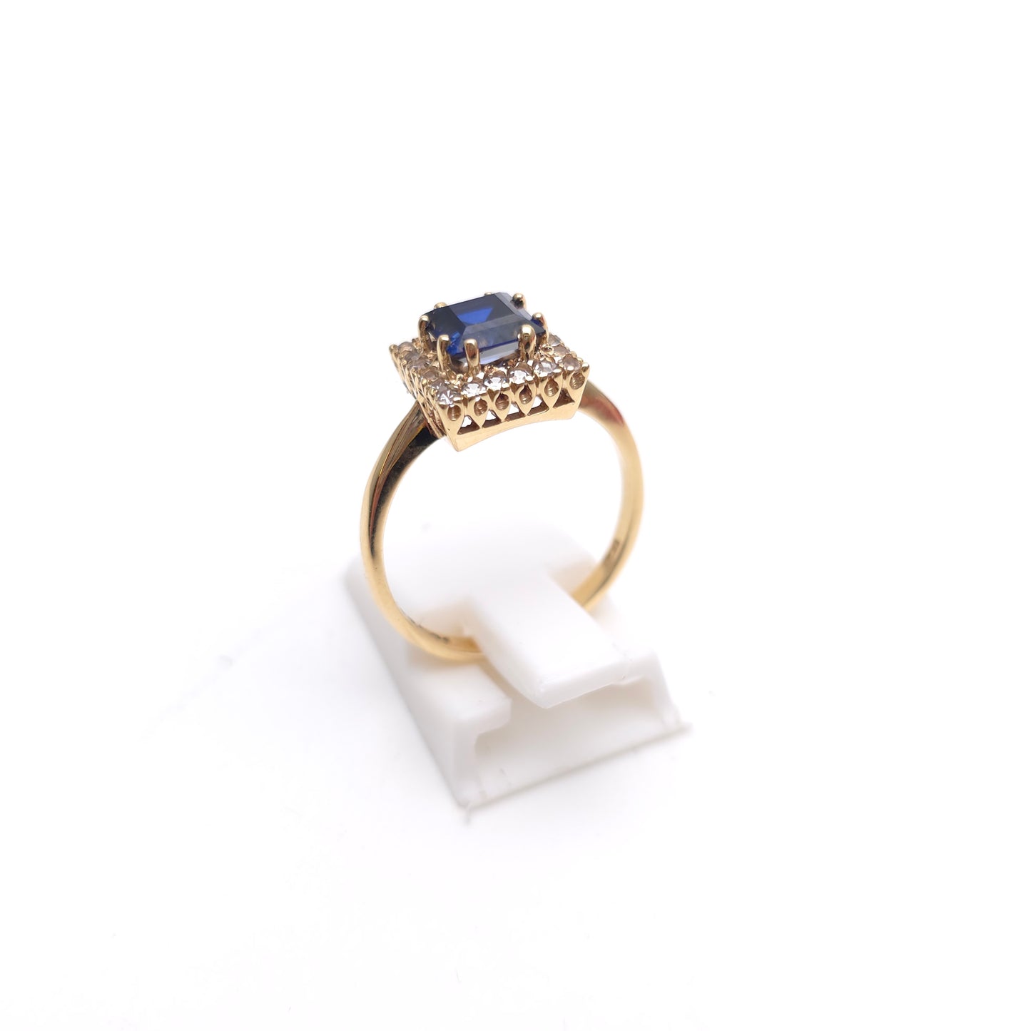 9ct Yellow Gold Princess Cut Synthetic Sapphire & White Spinel Halo Cluster Ring