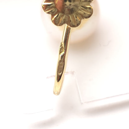 18ct Yellow Gold Vintage White Pearl Screw back French Earrings