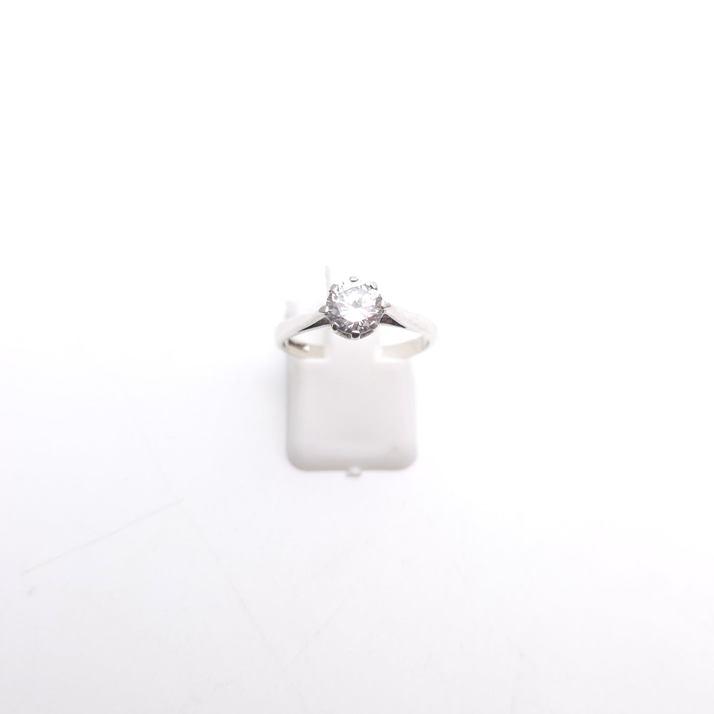 Sterling Silver Vintage Simple Cubic Zirconia CZ Solitaire Ring