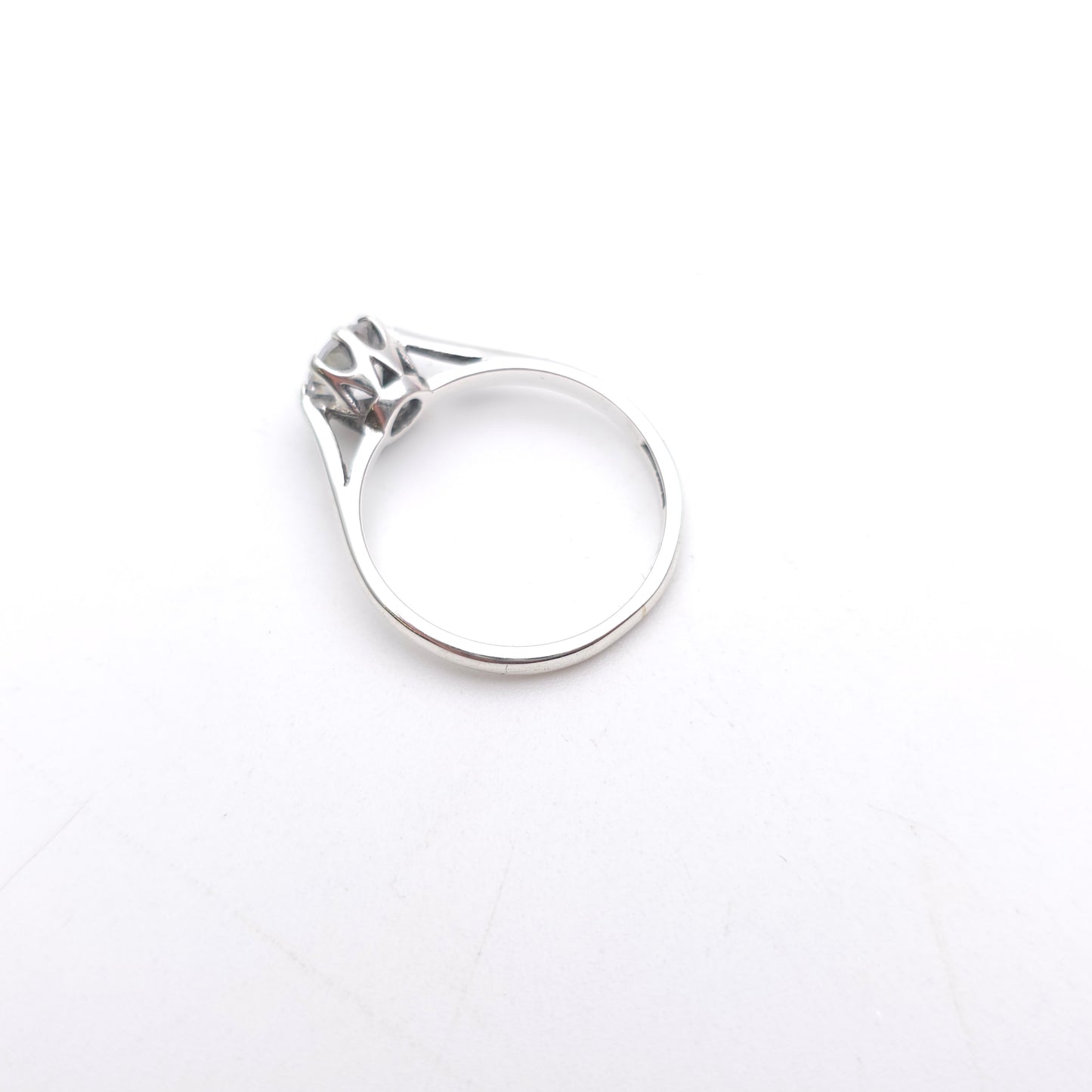 Sterling Silver Vintage Simple Cubic Zirconia CZ Solitaire Ring