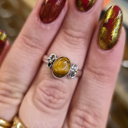 Sterling Silver Vintage Golden Tigers Eye Cabochon Patterned Shoulder Ring