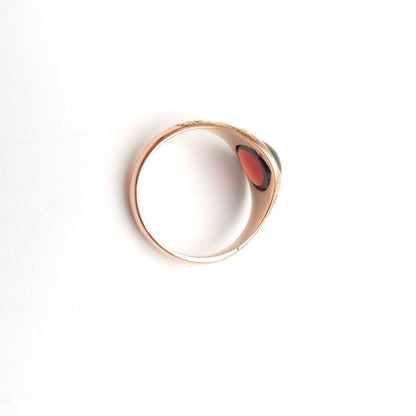 9ct Rose Gold Antique 1920s Garnet Oval Cabochon With Patterned Shoulders