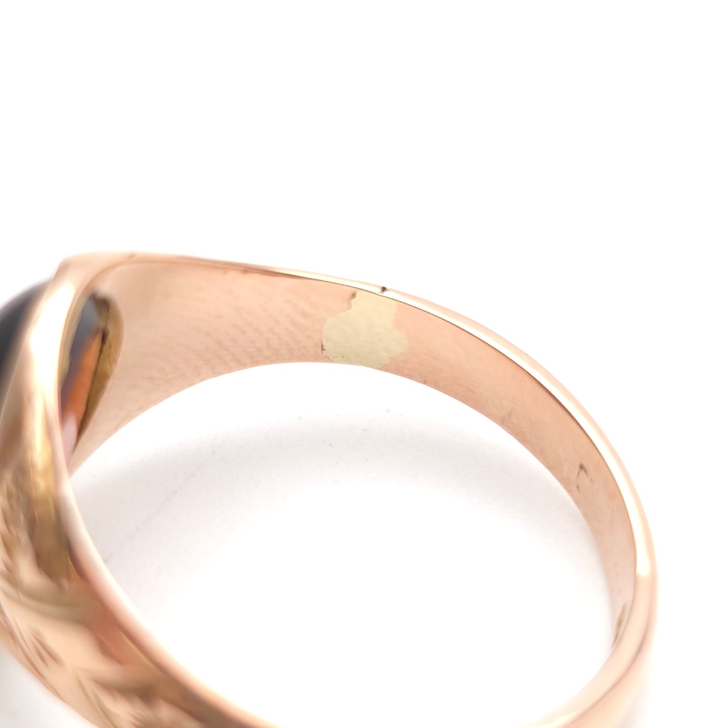 9ct Rose Gold Antique 1920s Garnet Oval Cabochon With Patterned Shoulders