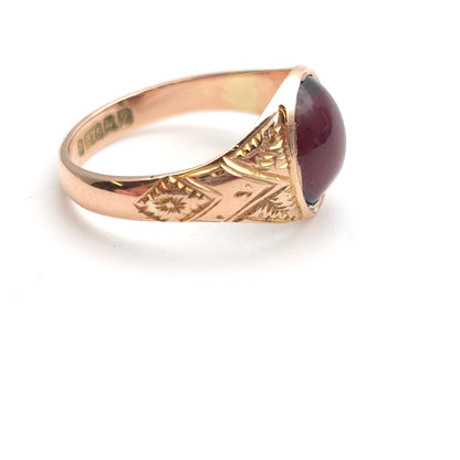9ct Rose Gold Antique 1920s Garnet Oval Cabochon With Patterned Shoulders