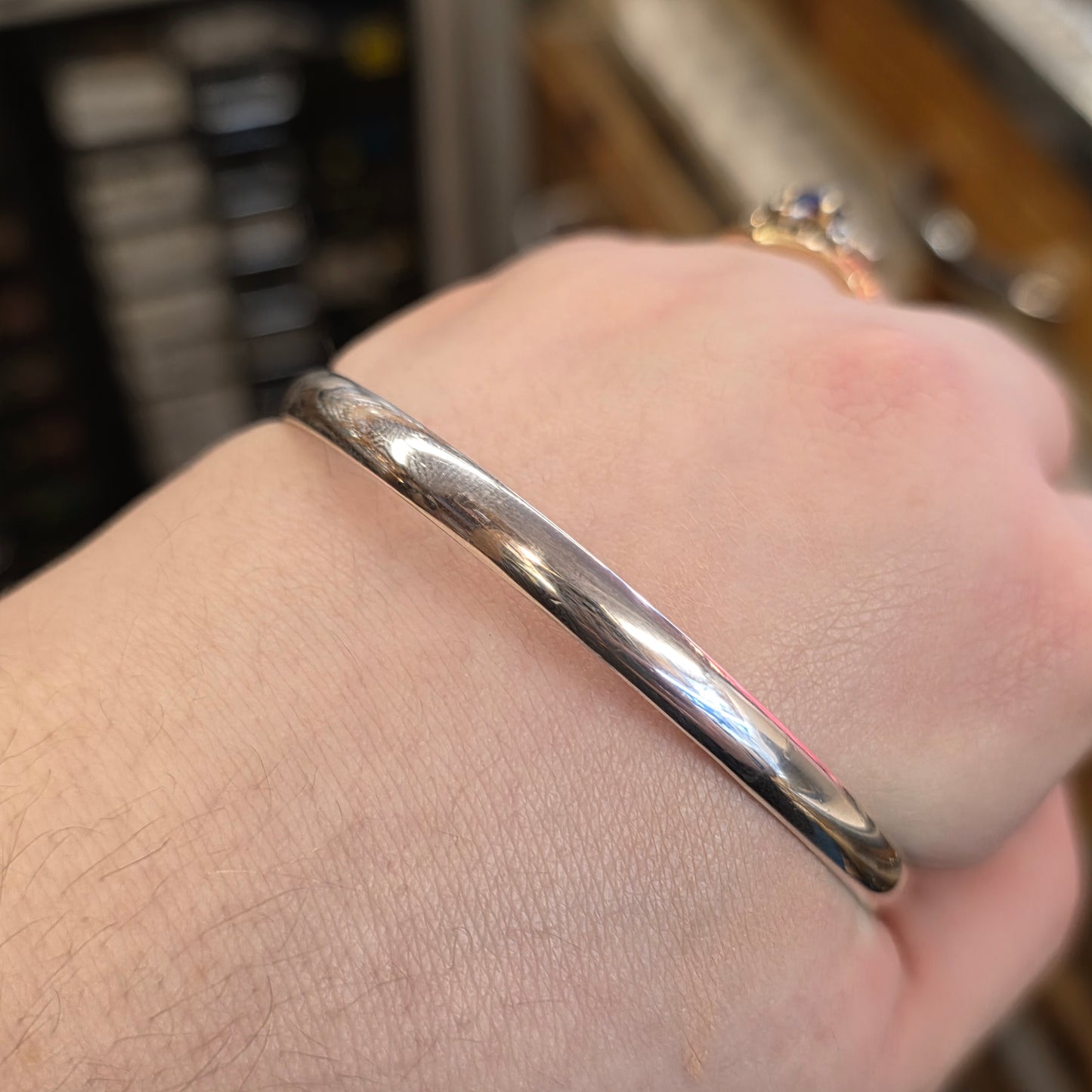 Sterling Silver Court Profile Polished Silver Bangle