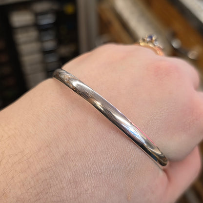 Sterling Silver Court Profile Polished Silver Bangle