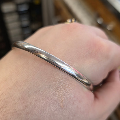 Sterling Silver Court Profile Polished Silver Bangle