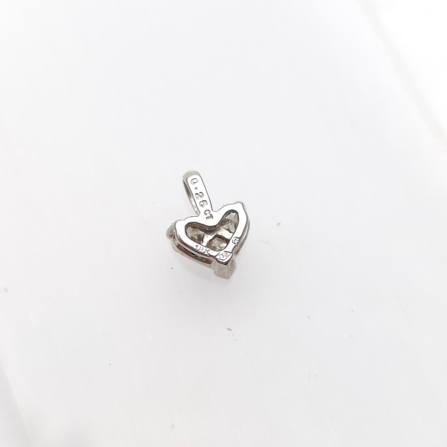 18ct White Gold Extra Small Diamond Set Heart Pendant Piece 0.25TCW