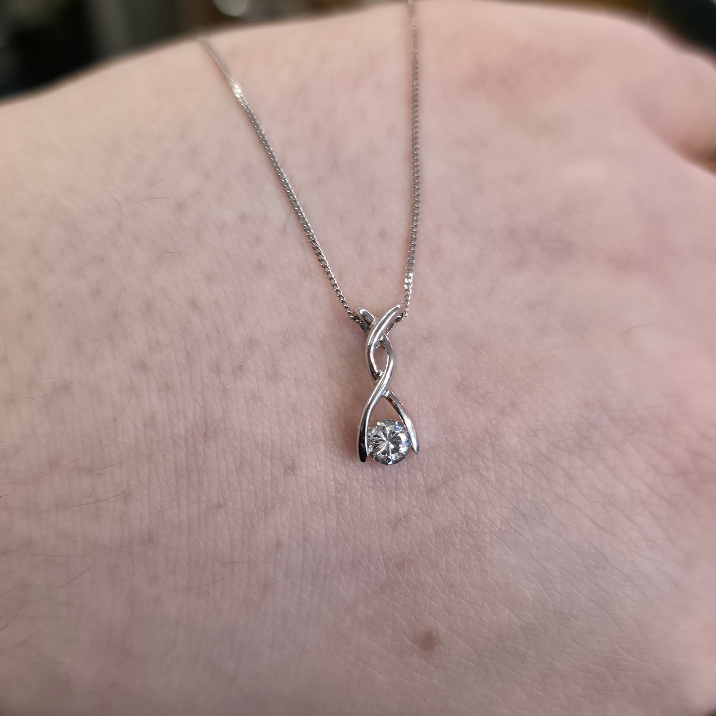 9ct White Gold Lightweight Twist Style Cubic Zirconia Pendant And Chain Necklace