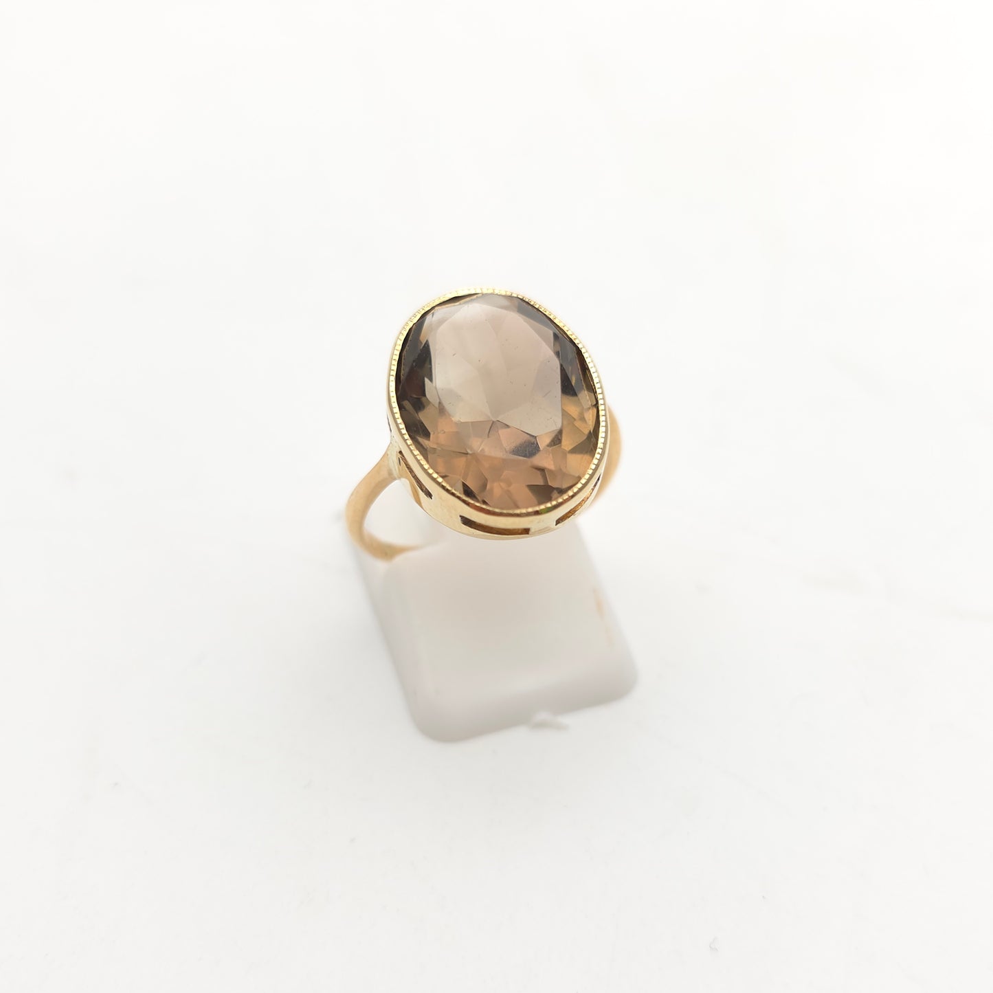 9ct Yellow Gold Vintage Oval Cut Smoky Quartz Solitaire Cocktail Ring