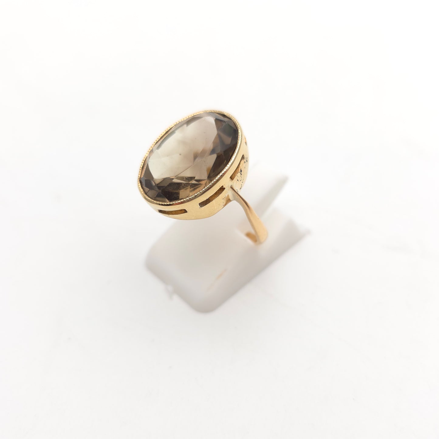 9ct Yellow Gold Vintage Oval Cut Smoky Quartz Solitaire Cocktail Ring